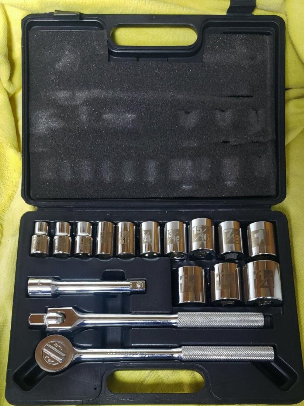 Vintage 02/05 Pittsburgh Professional 16‑Piece 1/2" Drive SAE Socket Set